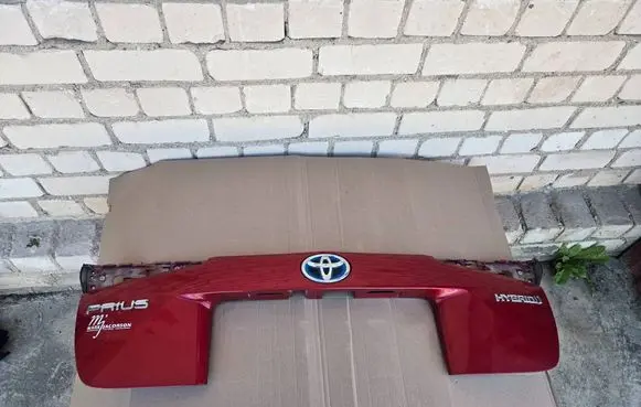 Toyota Prius (XW50) Trunk door license plate light bar 7680147170 7681147150