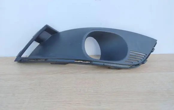 Renault Megane IV Front fog light trim/grill 261A28562R