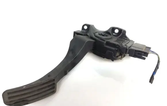 Volvo XC70 Accelerator throttle pedal 6G929F836CD 6PV00922002