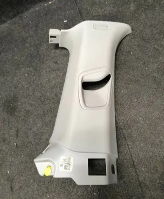 Jeep Grand Cherokee WL (C) pillar trim 6SM77TRMAB 6SM77SA5AB