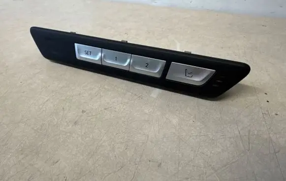 BMW 7 G11 G12 Seat memory switch 6826737