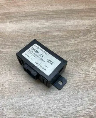Audi A4 S4 B5 8D Alarm control unit/module 4B0951173