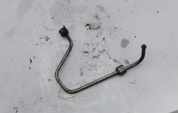 Volvo XC90 Fuel injector supply line/pipe NOCODE