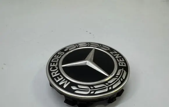 Mercedes-Benz CLA C117 X117 W117 Original wheel cap A2224002200