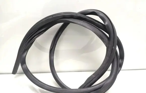 Mitsubishi ASX Rear door rubber seal (on body) 