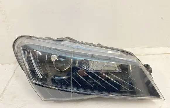 Skoda Superb B8 (3V) Headlight/headlamp 3V1941016B