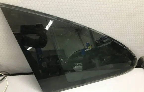 Honda CR-V Rear side window