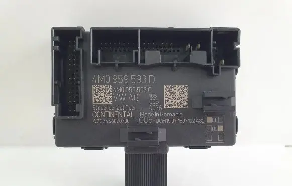 Audi Q7 4M Door control unit/module 4M0959593D 4M0959593C