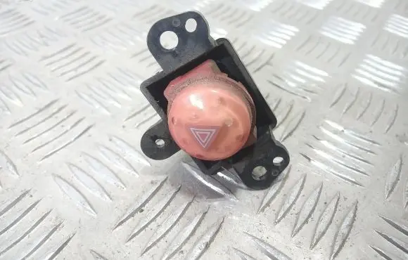 Nissan Almera Tino Hazard light switch