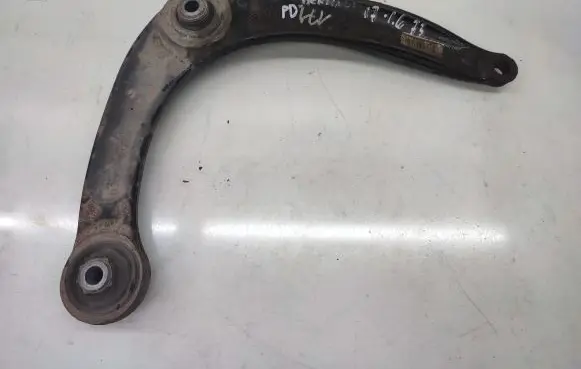 Citroen Berlingo Front lower control arm/wishbone 557451