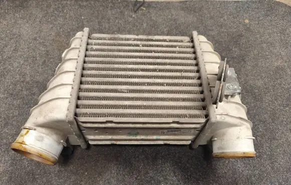 Audi TT Mk1 Intercooler radiator 8L9145805H IA1044 848904SE
