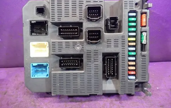 Fuse box set