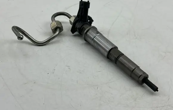 Nissan X-Trail T31 Fuel injector 0445115084