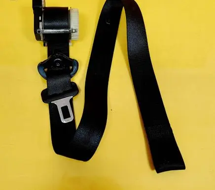Opel Corsa C Front seatbelt 33016043
