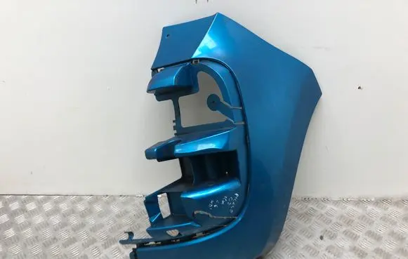Rear bumper corner part panel trim