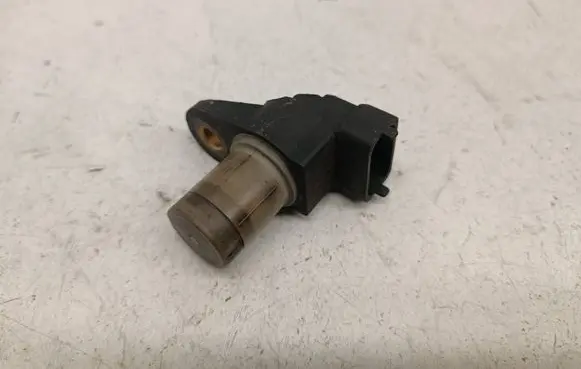 Mercedes-Benz S W220 Camshaft position sensor A0031539728 0031539728