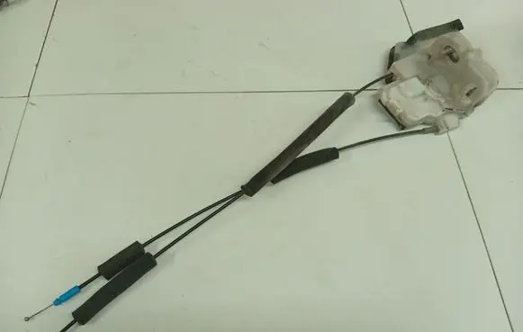 Subaru Legacy Rear door lock 