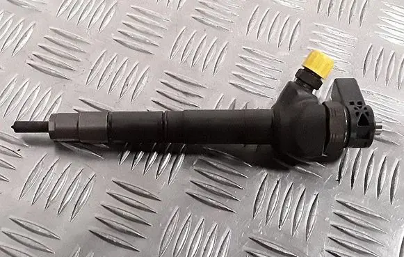 Fuel injector