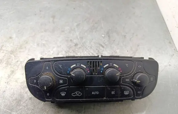 Mercedes-Benz C W203 Climate control unit A2038300785