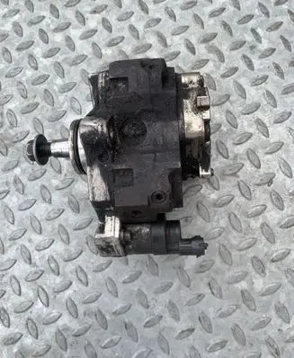 Renault Master II Mechanical fuel pump 0445010033