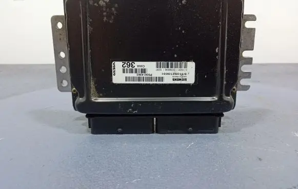 Volvo S40, V40 Engine control unit/module ECU P30614362
