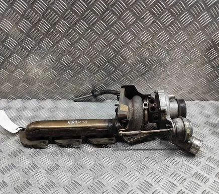 Mercedes-Benz CLS C218 X218 Turbo 8177731 A2780903580