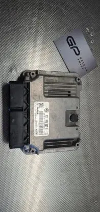 Volkswagen Touran I Engine control unit/module 03C906027Q