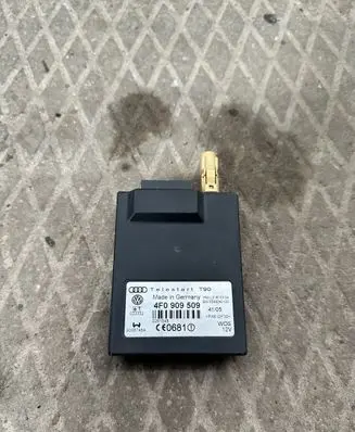 Audi A3 S3 8P Auxiliary heating control unit/module 4F0909509