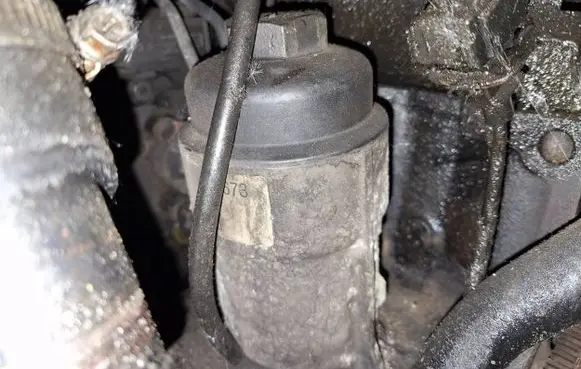 Saab 9-3 Ver1 Oil filter cover 90571673