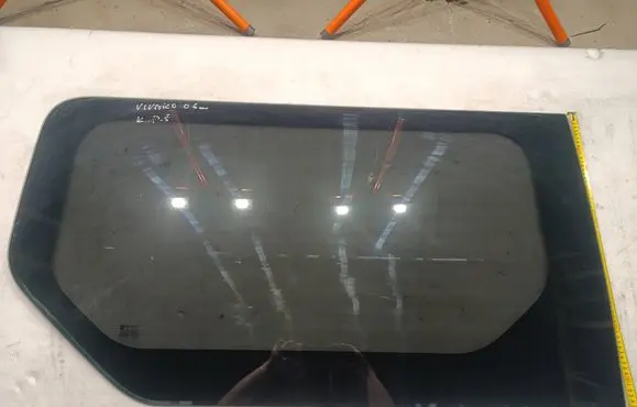 Opel Vivaro Rear side window DOT24AS2M25 43R00049