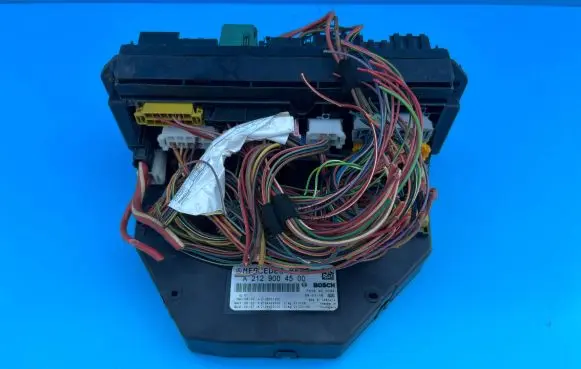 Mercedes-Benz E W212 Fuse module A2129004500 A2124422000 A2129011200