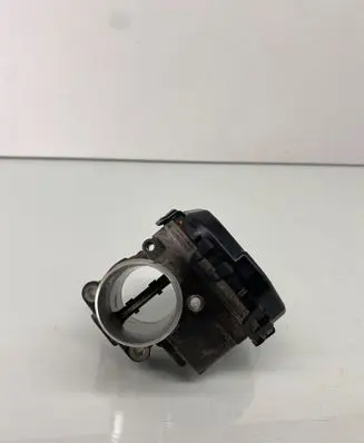 Peugeot 3008 II Throttle valve 9807238580 980723858002 23350930