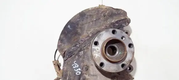 BMW X5 E53 Front wheel hub