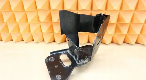Mercedes-Benz ML W164 ABS pump bracket 