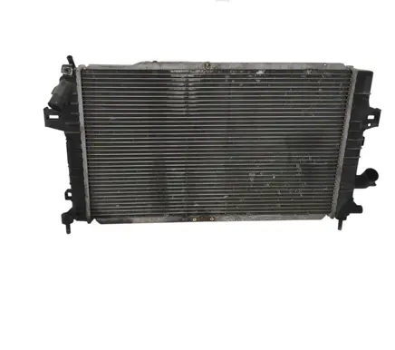 Opel Astra H Coolant radiator