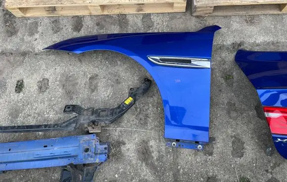 Jaguar XE Fender