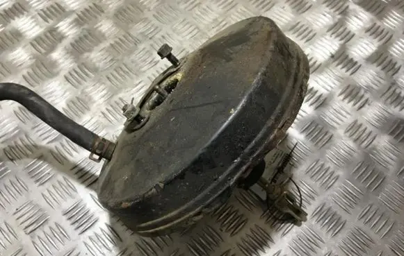 Subaru Impreza I Brake booster 88406206