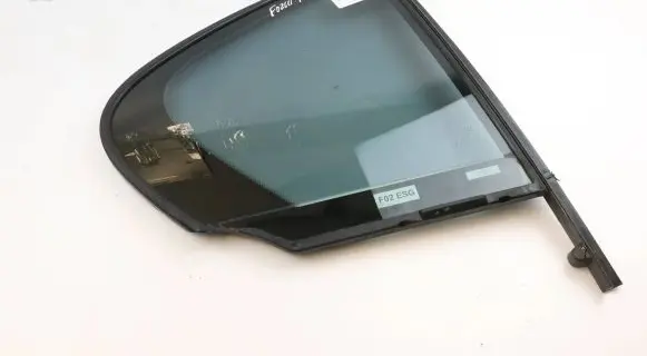 BMW 7 F01 F02 F03 F04 Rear vent window glass 7177850
