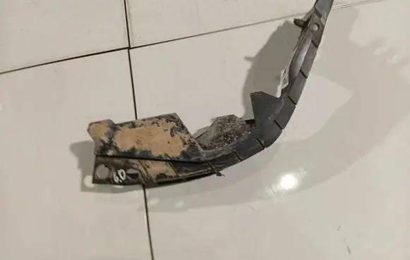 Volkswagen Golf IV Rear bumper mounting bracket