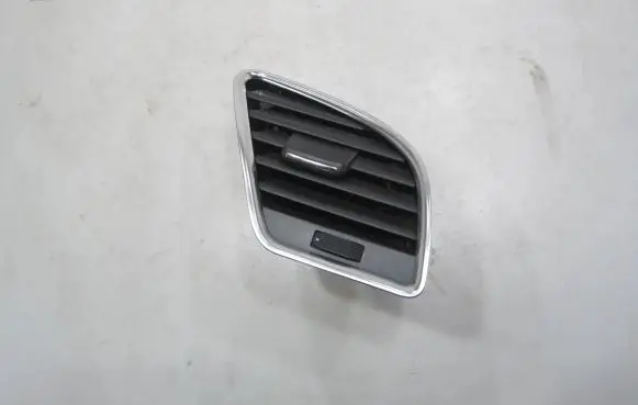 Audi A5 8T 8F Dashboard side air vent grill/cover trim 8T1820902C