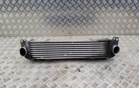 Land Rover Discovery 3 - LR3 Intercooler radiator PML500010