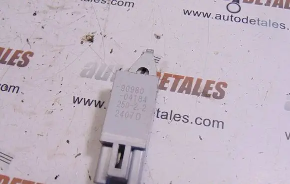 Lexus IS 220D-250-350 Other relay 9098004184