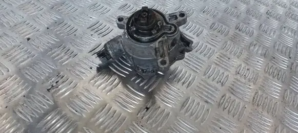 Volvo XC70 Vacuum pump 08658230