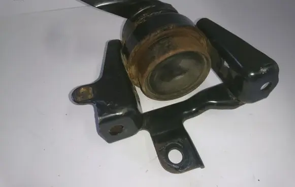 Toyota Corolla Verso AR10 Engine mount bracket 123050R010