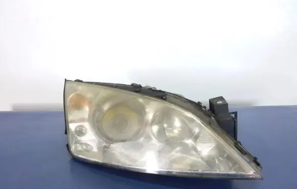 Ford Mondeo Mk III Headlight/headlamp 1S71-13005-CK