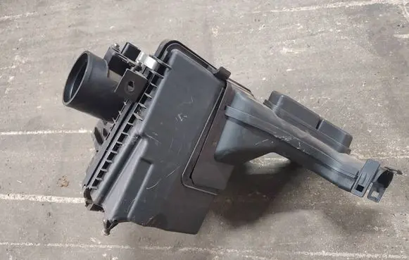 Nissan Qashqai Air filter box