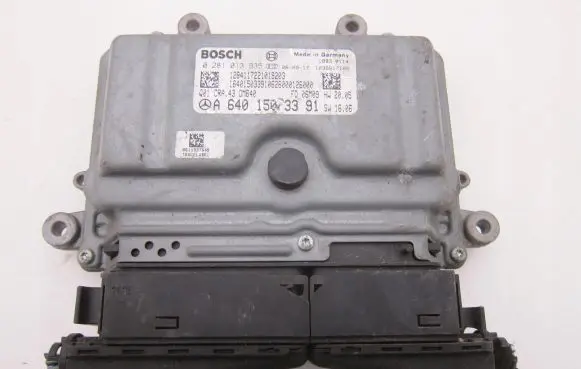 Mercedes-Benz A W169 Engine control unit/module A6401503391 0281013935