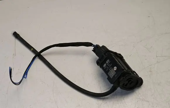 KIA Optima Windscreen/windshield washer pump 985102J500