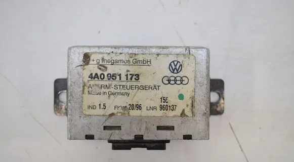 Audi A6 S6 C4 4A Alarm control unit/module 4A0951173