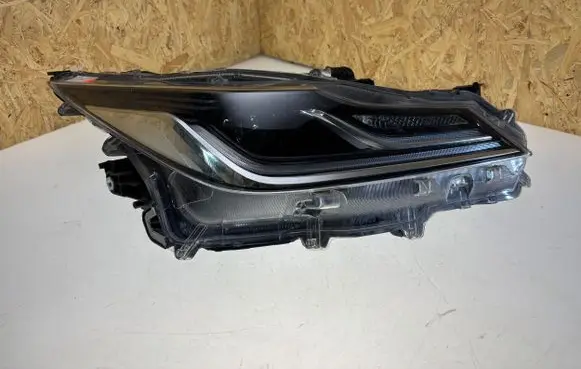 Toyota Corolla E210 E21 Headlight/headlamp 8111002T5100 B014565
